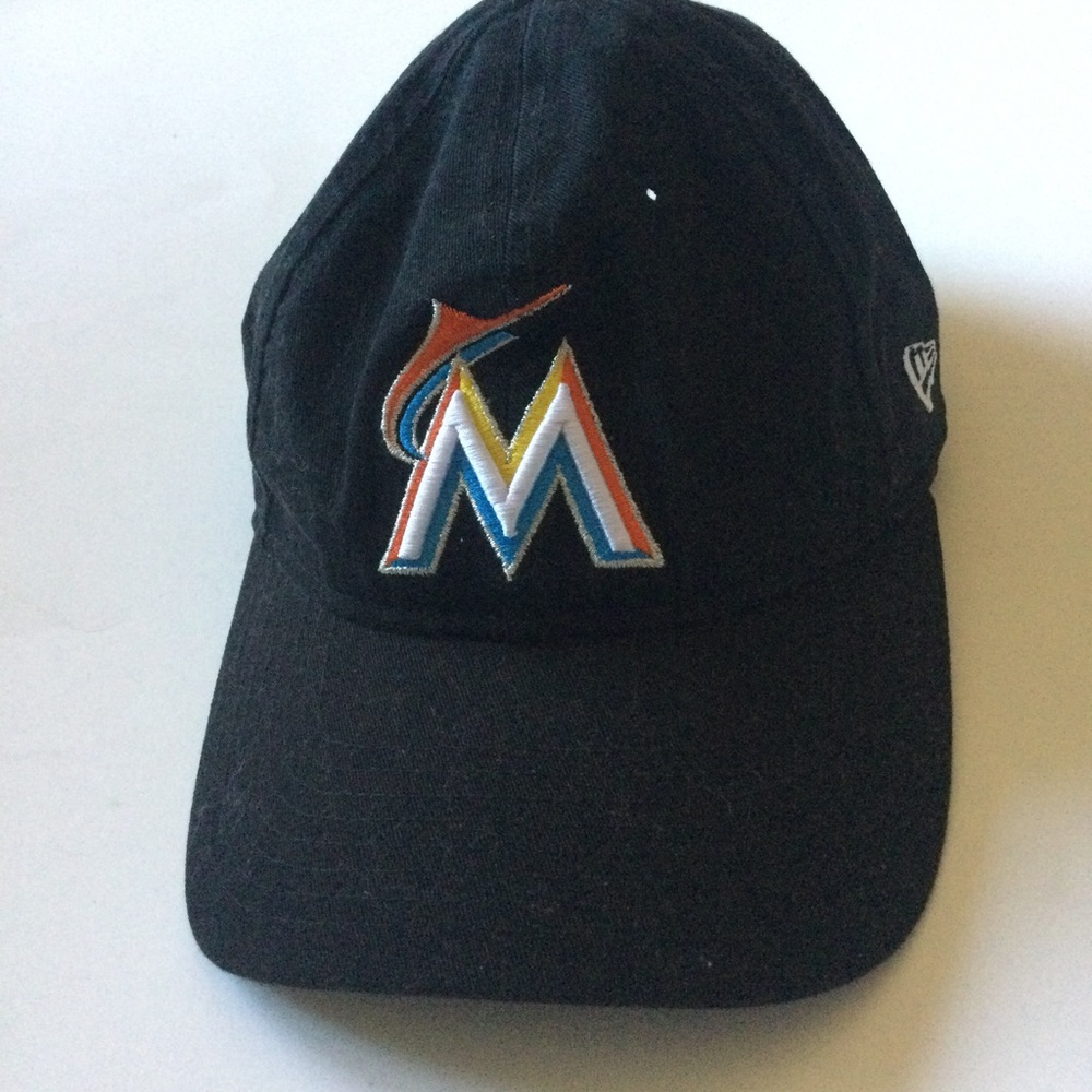 NEW ERA 9TWENTY WOMENS MIAMI MARLINS COTTON BASEBALL CAP BLACK OS NWOT